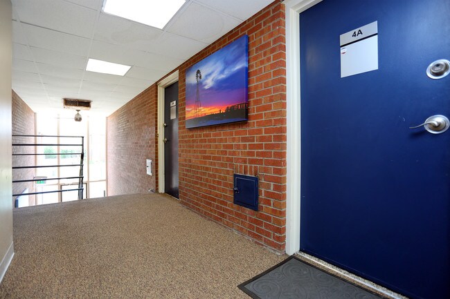 Four Winds in Lakewood, CO - Building Photo - Building Photo