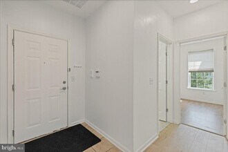 121 Kyle Way in Ewing, NJ - Foto de edificio - Building Photo
