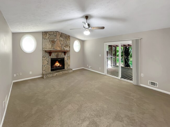 718 Harness Crescent in Lithonia, GA - Foto de edificio - Building Photo