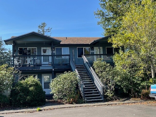 329 S Forrest St in Westport, WA - Building Photo