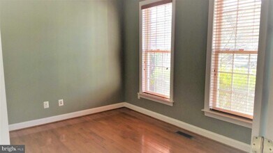 43649 Riverpoint Dr in Leesburg, VA - Building Photo - Building Photo