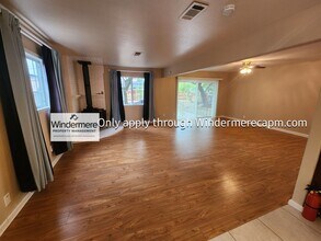7241 Main Ave in Orangevale, CA - Building Photo - Building Photo