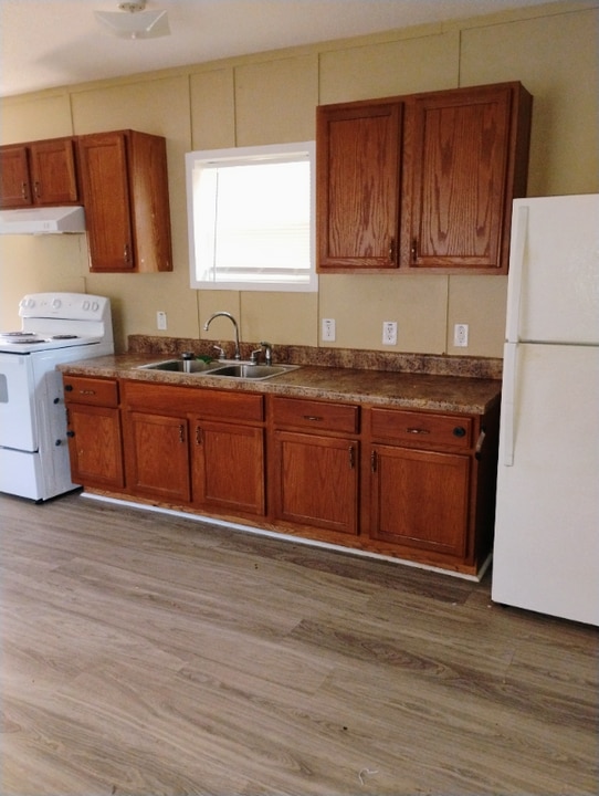 5510 Lavey Ln in Baker, LA - Building Photo