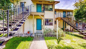 5222 Fulton Rd in Santa Rosa, CA - Building Photo