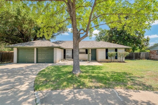property at 2306 Berry Hill Cir