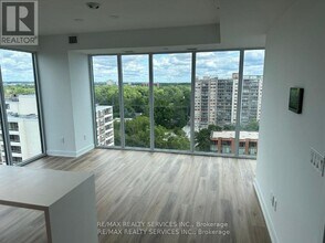 370 Martha St in Burlington, ON - Building Photo - Building Photo