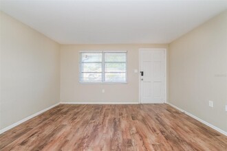 1050 Normandy Blvd in Holiday, FL - Building Photo - Building Photo