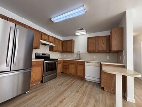 708 N Englewood Ave in Lubbock, TX - Building Photo - Building Photo