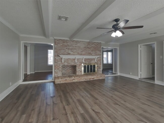 5523 Foresthaven Dr in Houston, TX - Building Photo - Building Photo