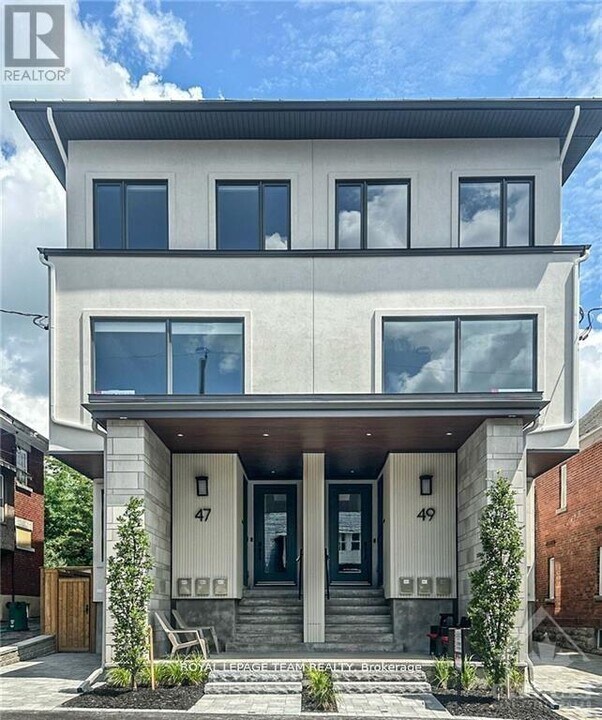 49 Grosvenor Ave in Ottawa, ON - Building Photo