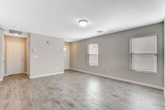 6468 W Eldorado Ln in Las Vegas, NV - Building Photo - Building Photo