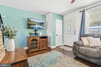 8272 Kavanagh Rd in Dundalk, MD - Building Photo - Building Photo