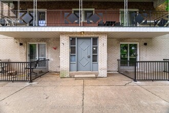 2320-2320 Hixon St in Oakville, ON - Building Photo - Building Photo