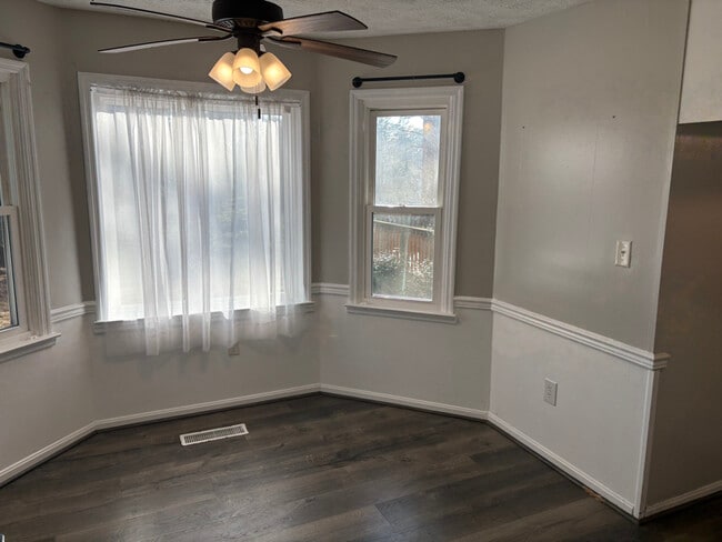 404 Lake Front Dr in Warner Robins, GA - Building Photo - Building Photo