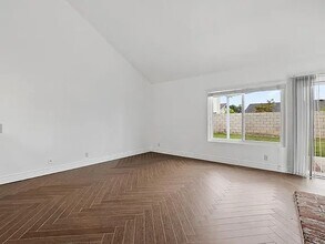 27 Columbus in Irvine, CA - Building Photo - Building Photo