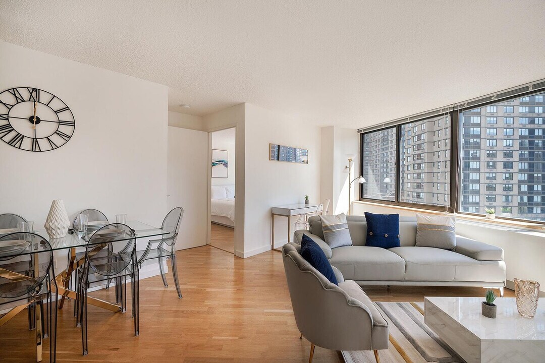 420 E 92nd St in New York, NY - Foto de edificio