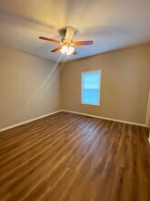 927 E Loren St in Springfield, MO - Building Photo - Building Photo