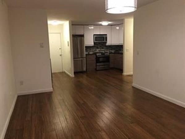 116 Spring St, Unit 1 in Boston, MA - Building Photo - Building Photo