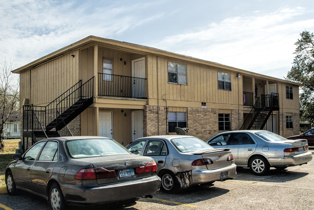 Viking Apartments in Beaumont, TX - Foto de edificio