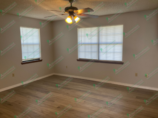 1225 Woodside Dr in Conway, AR - Building Photo - Building Photo