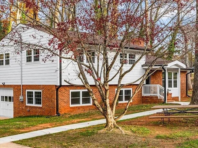 3555 Cherry Ln in Greensboro, NC - Building Photo - Building Photo