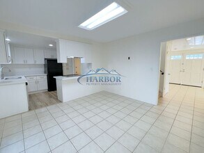 1107 Opal St in Redondo Beach, CA - Building Photo - Building Photo