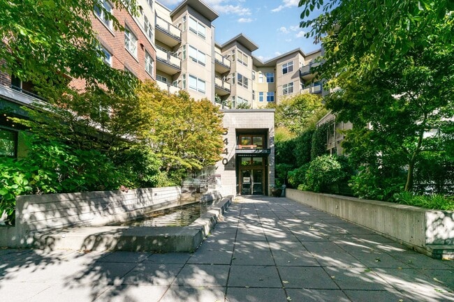 5440 Leary Ave NW in Seattle, WA - Building Photo - Building Photo