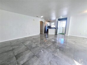 4316 W Lake Mead Blvd in Las Vegas, NV - Building Photo - Building Photo