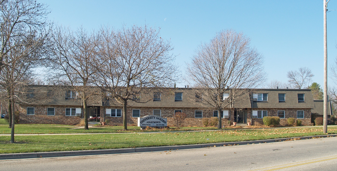 University Garden Apartments in Whitewater, WI - Building Photo