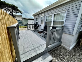 128 W Burk Ave in Wildwood, NJ - Building Photo - Building Photo