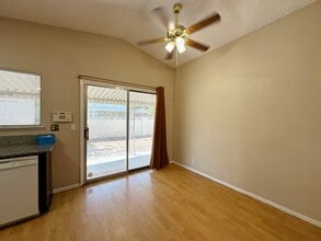 2321 Valley Dr in Las Vegas, NV - Building Photo - Building Photo