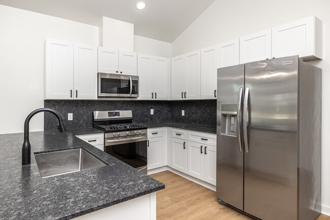 Abbington at Chaffee Crossing in Fort Smith, AR - Building Photo - Interior Photo