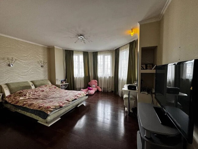 property at 4030 Triumph St