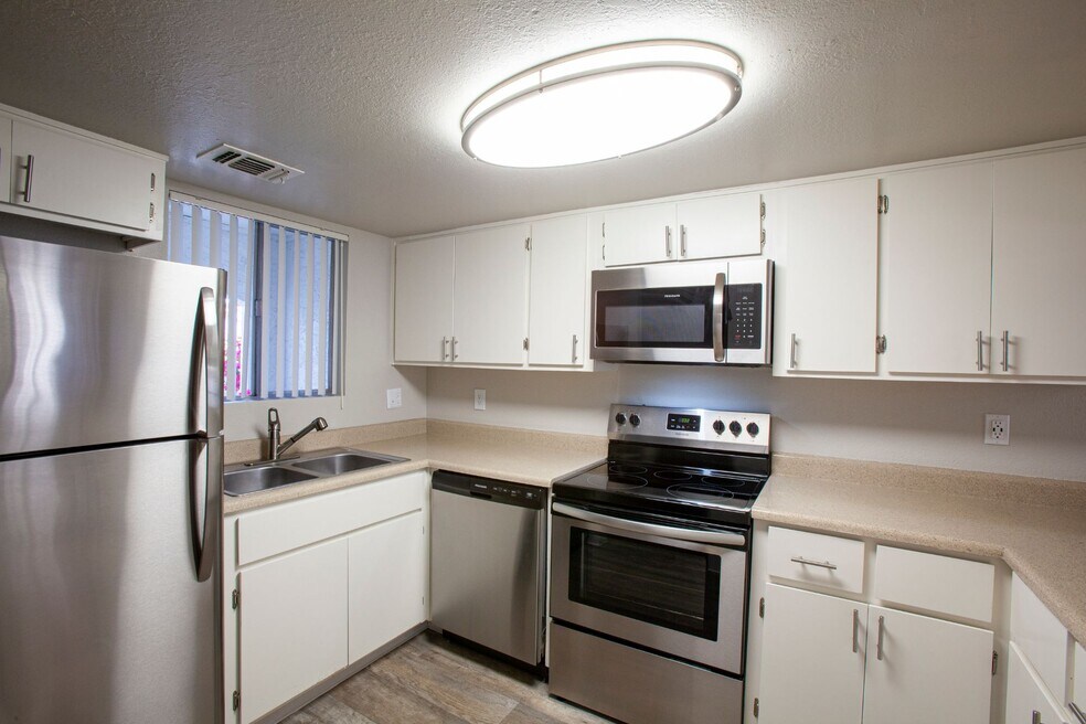 Oracle Village Apartments and Nearby Tucson Apartments For Rent
