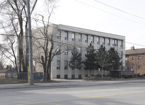 2874 Keele St in Toronto, ON - Building Photo