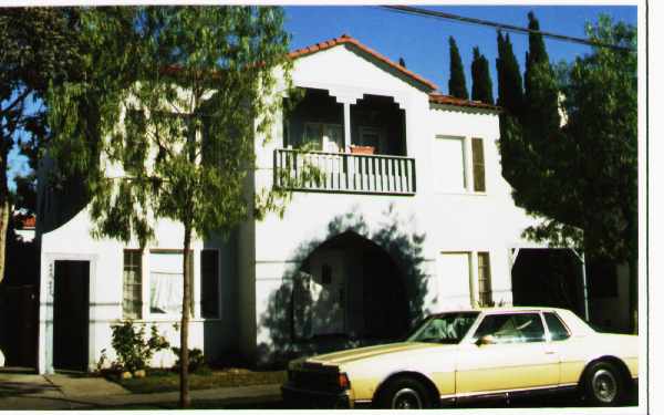 432-440 Walnut Ave in Long Beach, CA - Foto de edificio - Building Photo