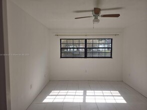 19055 NW 62nd Ave in Hialeah, FL - Building Photo - Building Photo