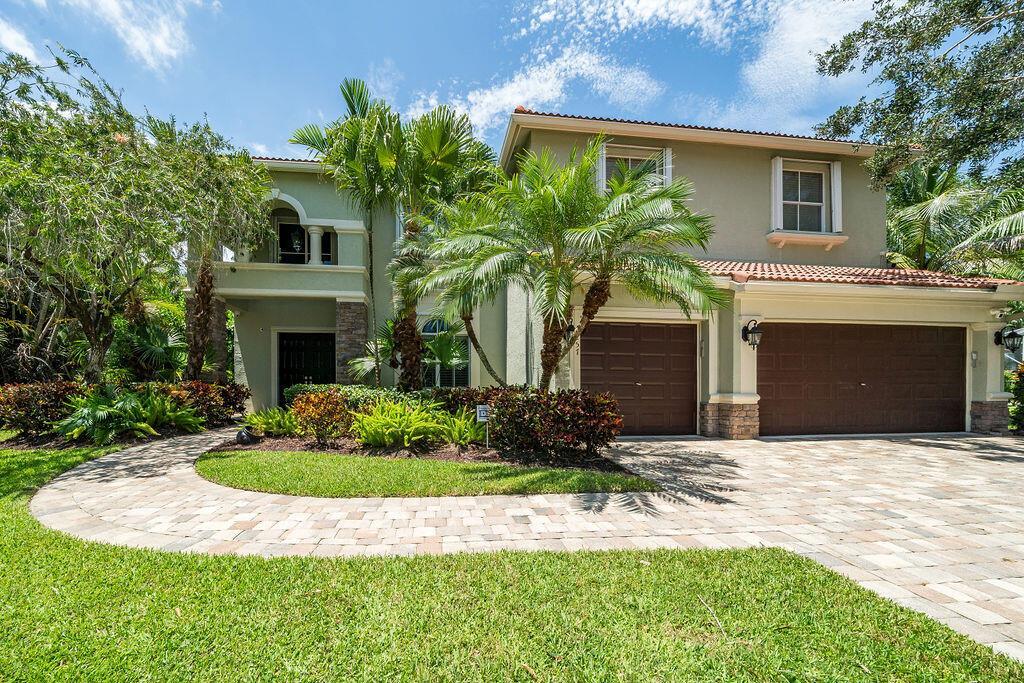 257 Spoonbill Ln N in Jupiter, FL - Building Photo