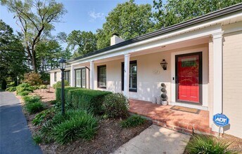 1011 Warson Rd in St. Louis, MO - Building Photo - Building Photo
