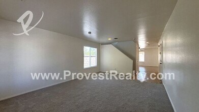 9489 Sapphire Ave in Hesperia, CA - Building Photo - Building Photo