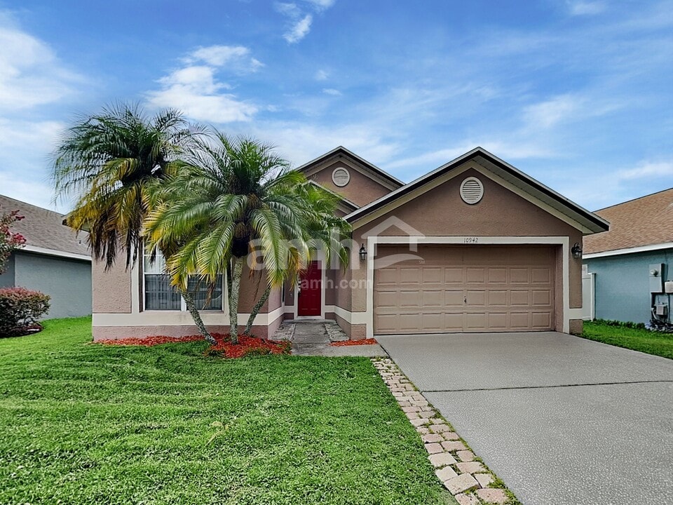 10942 Brown Trout Cir in Orlando, FL - Building Photo