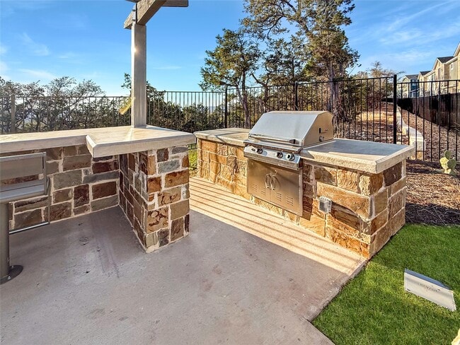 property at 5605 Mobeetie Lp