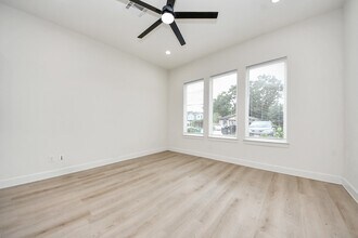 8324 Corinth St in Houston, TX - Building Photo - Building Photo