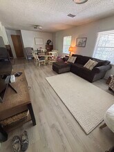 550 Forest Lake Dr in Altamonte Springs, FL - Building Photo - Building Photo