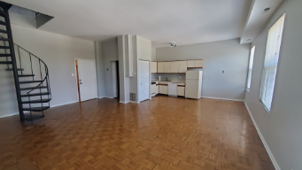 3751 N Halsted St, Unit 207 in Chicago, IL - Building Photo - Building Photo