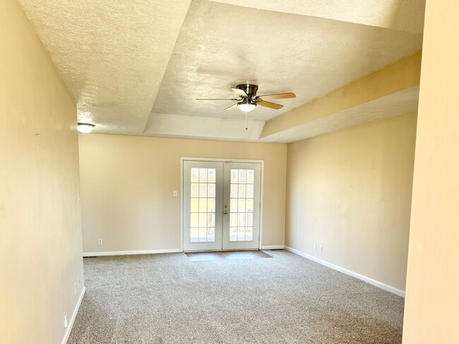 206 Pappy Dr in Oak Grove, KY - Building Photo - Building Photo