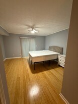 202 Dunbar Dr in Dunwoody, GA - Building Photo