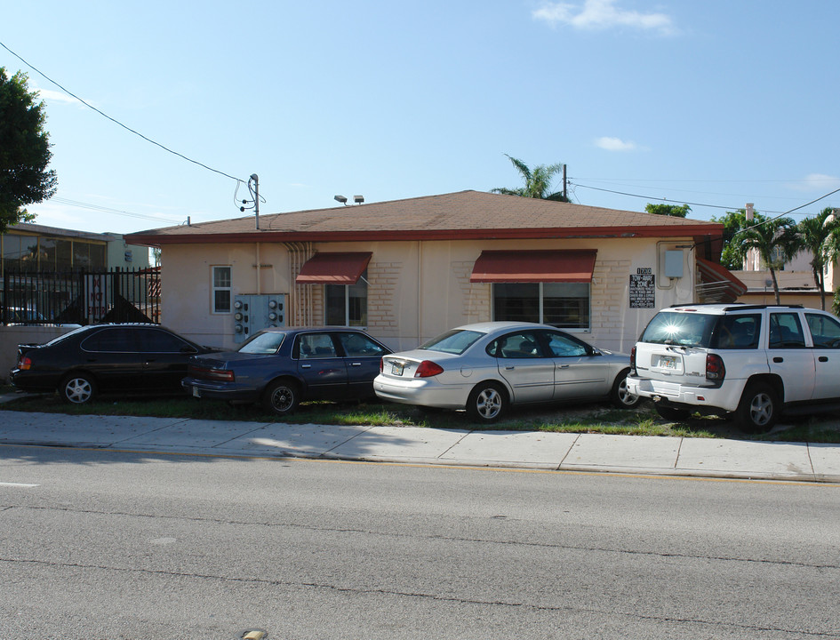 Vilac Apartments in Miami, FL - Foto de edificio