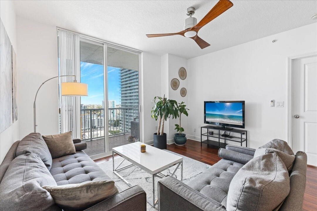 1250 S Miami Ave, Unit 2209 in Miami, FL - Building Photo