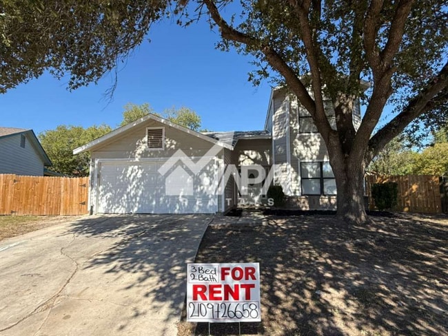 747 Cypressfield Dr in San Antonio, TX - Building Photo - Building Photo